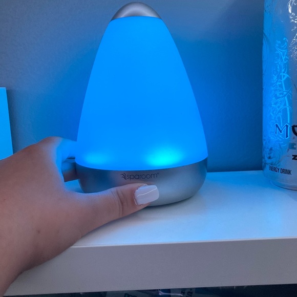 Essential oil diffuser - Picture 2 of 2